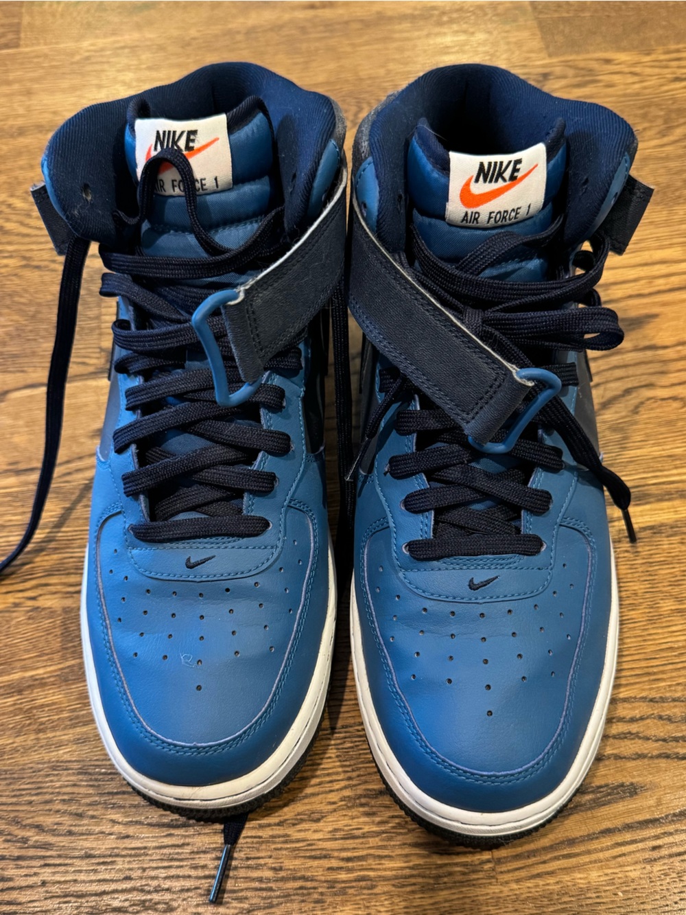 Nike Air Force 1 Blue Mid-Top Sneakers
